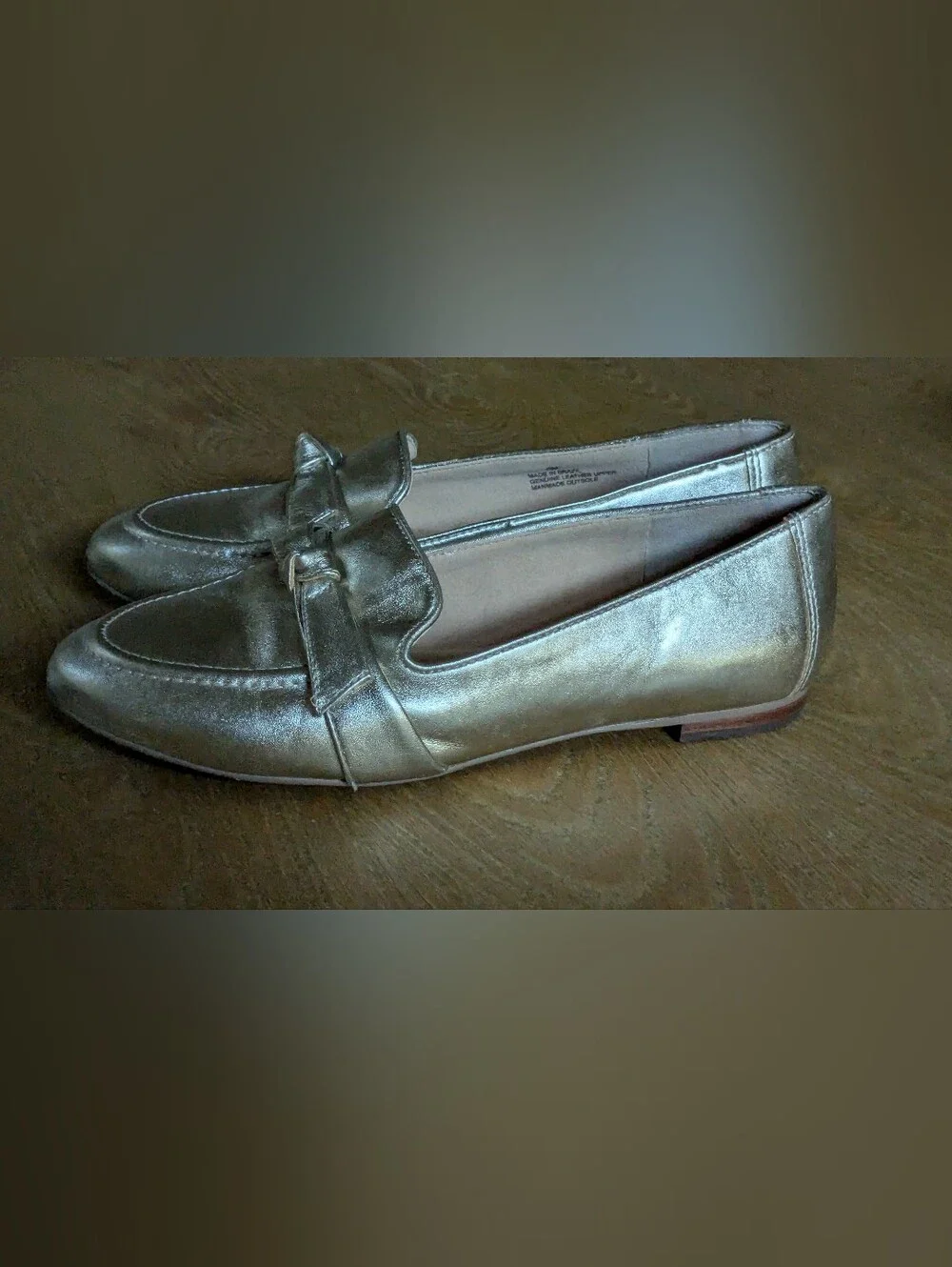 Women’s Talbots Metallic Pale Gold Loafers with Knot Accent Size 6